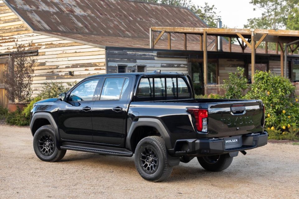 2026 Toyota HiLux SR