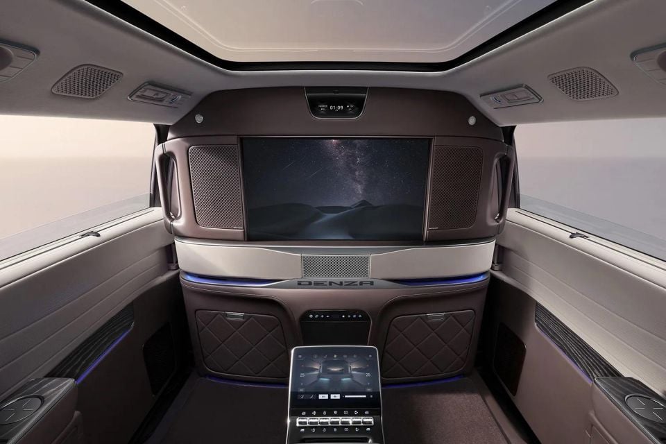 Denza D9 Pioneer Edition