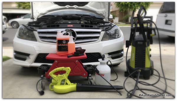 using best electric pressure washer to detail car engine