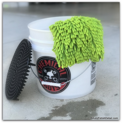 best way to clean car using chenille wash mitt best way to clean car