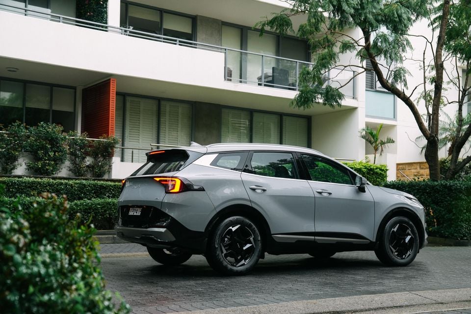 2026 Kia Sportage SX 1.6T HEV AWD