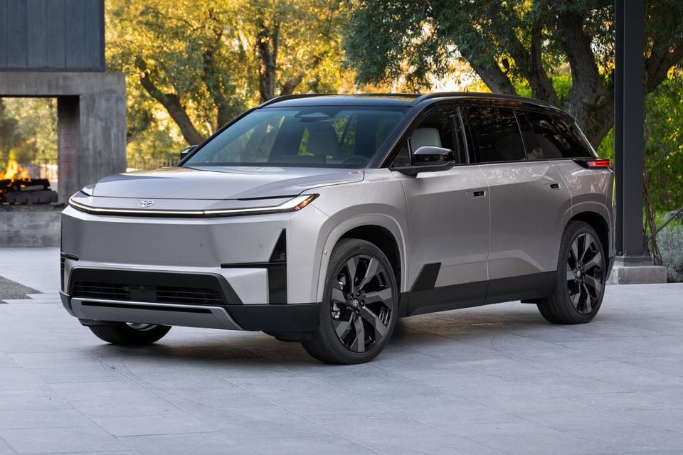 Toyota Highlander EV