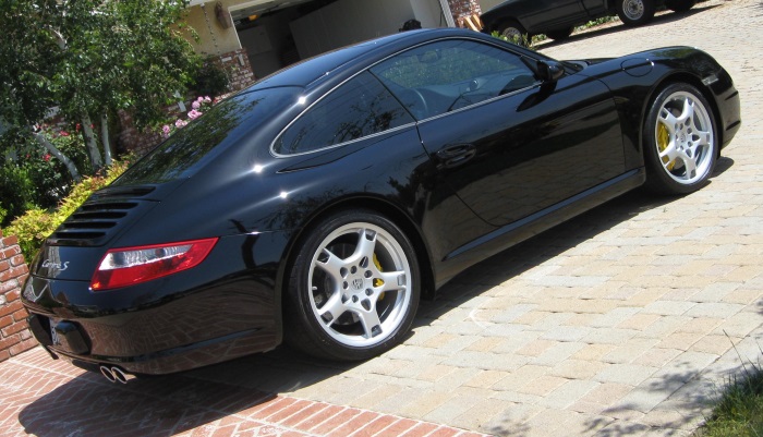 Porsche Carrera black