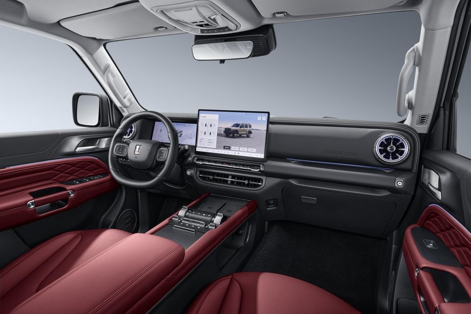 Chinese-market Tank 300 interior